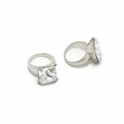 Daily Charme Square Diamond Ring / Silver Wedding Season