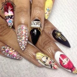 Daily Charme Studded Skull Cross / Gold