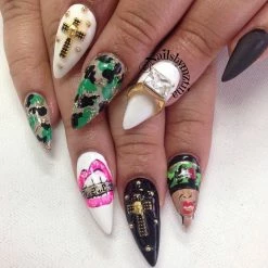 Daily Charme Studded Skull Cross / Gold