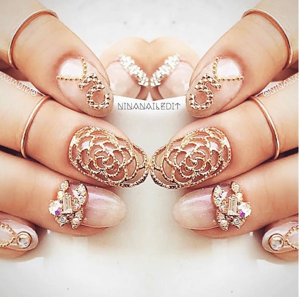 Daily Charme Ornate Rose Armor / Gold Dollar Store 4 Daily Charme Ornate Rose Armor / Gold Dollar Store