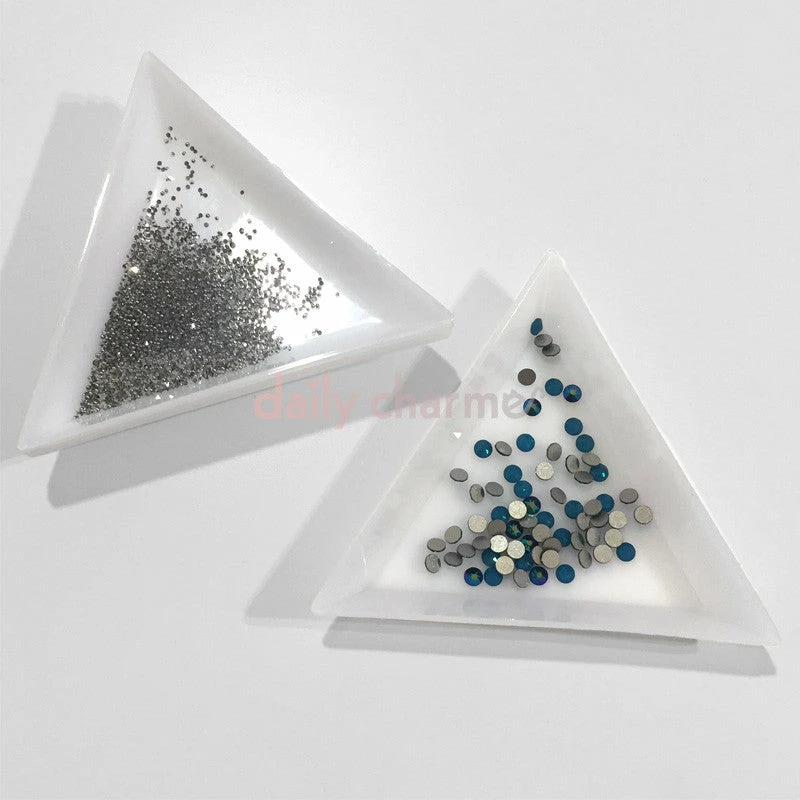 1688 Best Sellers Triangle Nail Art Rhinestone Sorting Trays / Set Of 5 3 1688 Best Sellers Triangle Nail Art Rhinestone Sorting Trays / Set Of 5