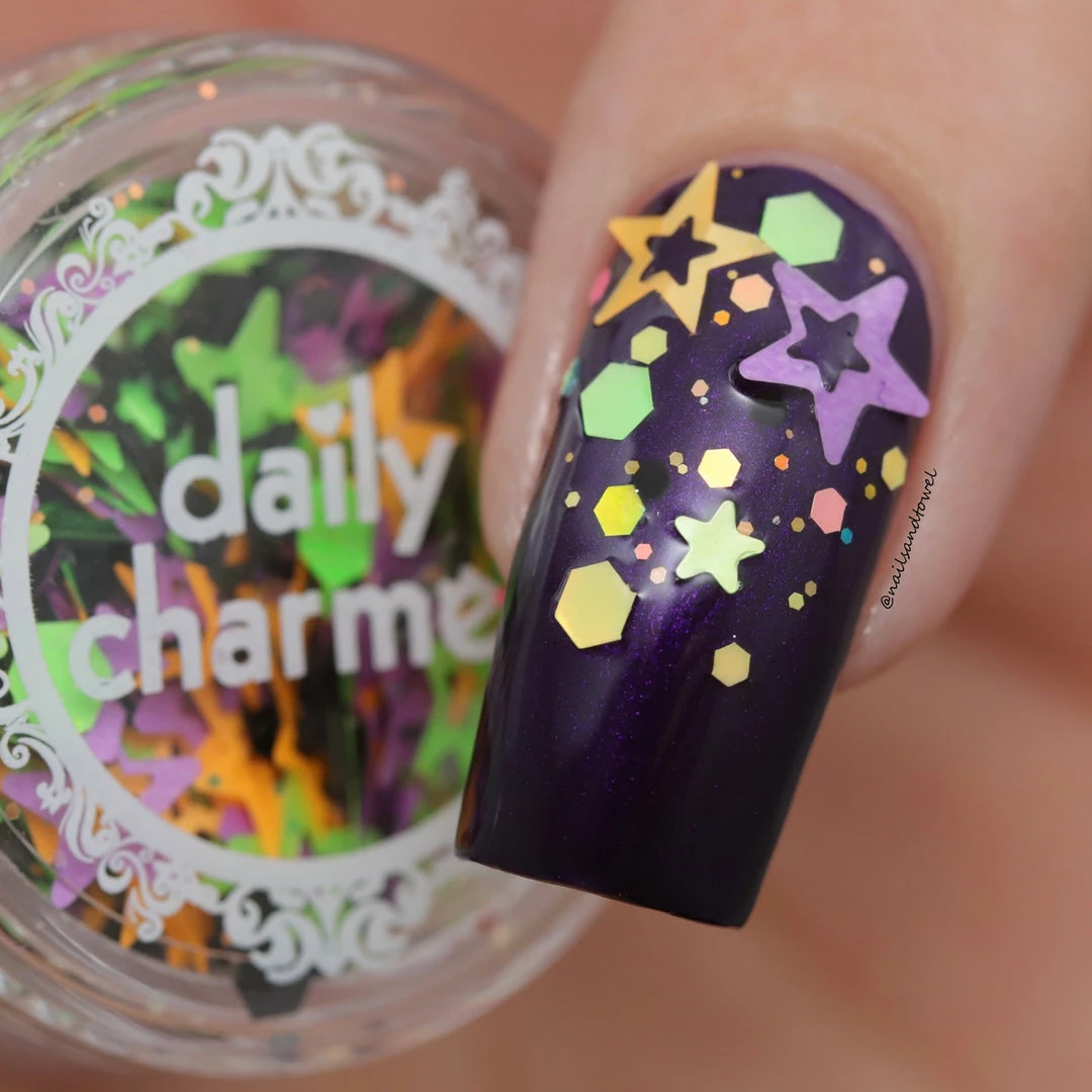 Aliexpress Spooky Halloween Glitter Mix Set / 12 Jars Nail Art 2 Aliexpress Spooky Halloween Glitter Mix Set / 12 Jars Nail Art