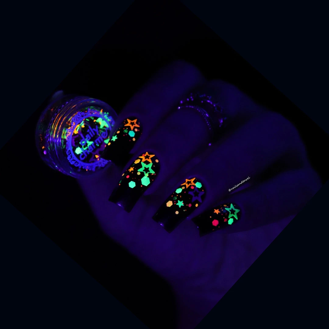 Aliexpress Spooky Halloween Glitter Mix Set / 12 Jars Nail Art 5 Aliexpress Spooky Halloween Glitter Mix Set / 12 Jars Nail Art