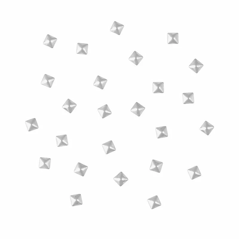 1688 Mini Square Pyramid Stud / Silver 1 1688 Mini Square Pyramid Stud / Silver