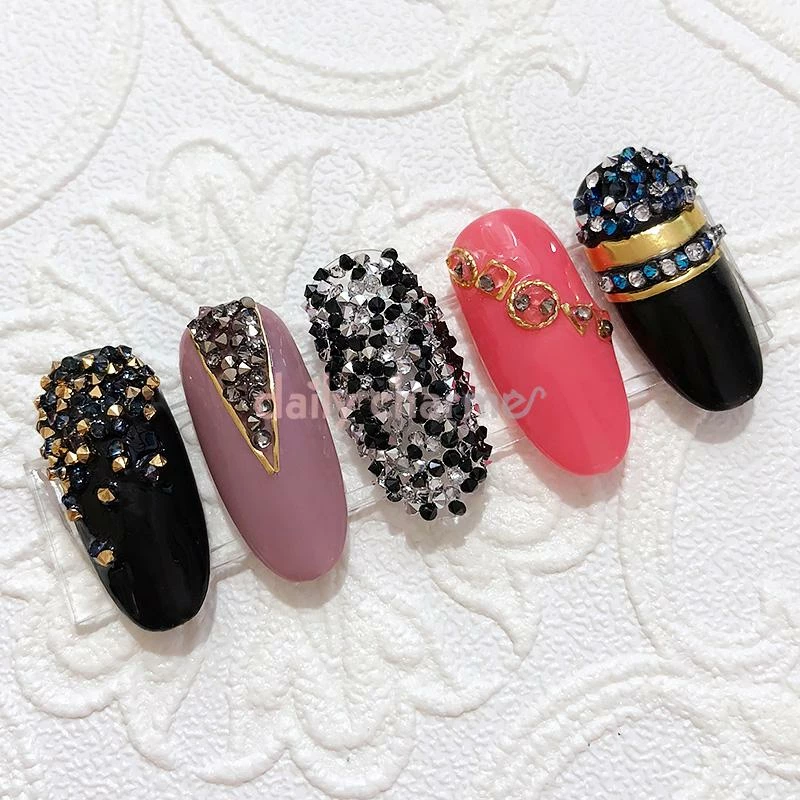 Swarovski Crystalpixie Edge / Golden Dreams Nail Crystals 4 Swarovski Crystalpixie Edge / Golden Dreams Nail Crystals