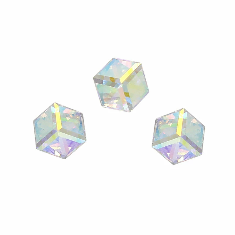 Daily Charme Swarovski Cube Rhinestone / Crystal AB 1 Daily Charme Swarovski Cube Rhinestone / Crystal AB